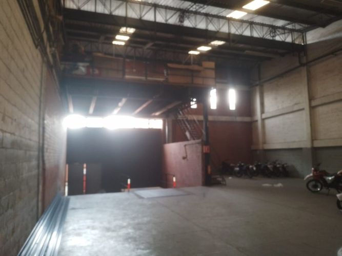 Bodega en venta en Los Naranjos, Itagüí, 3391 m² · foto 5 de 11