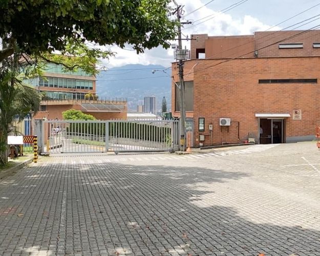 Bodega en venta en Los Naranjos, Itagüí, 3391 m² · foto 11 de 11