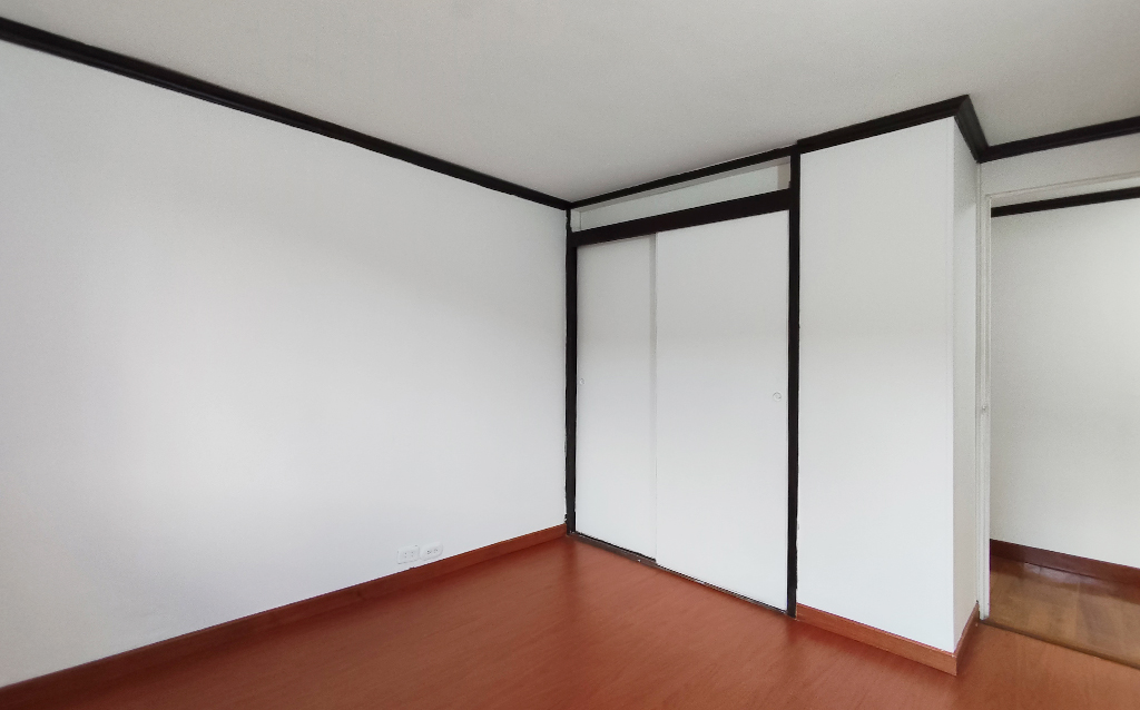 Apartamento en venta en Mirandela, Bogotá · foto 7 de 15