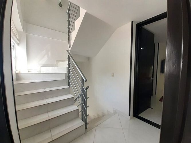 Casa de 4 alcobas en venta en Cr. Los Arroyuelos, Ibagué, 210 m² · foto 9 de 20
