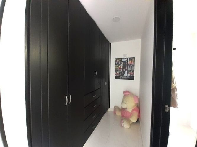Casa de 4 alcobas en venta en Cr. Los Arroyuelos, Ibagué, 210 m² · foto 11 de 20