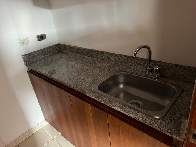 Oficina en arriendo en El Poblado, Medellín, 62 m² · foto 3 de 18