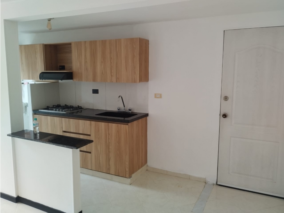 Apartamento en venta en Loma del Indio, Medellín 3