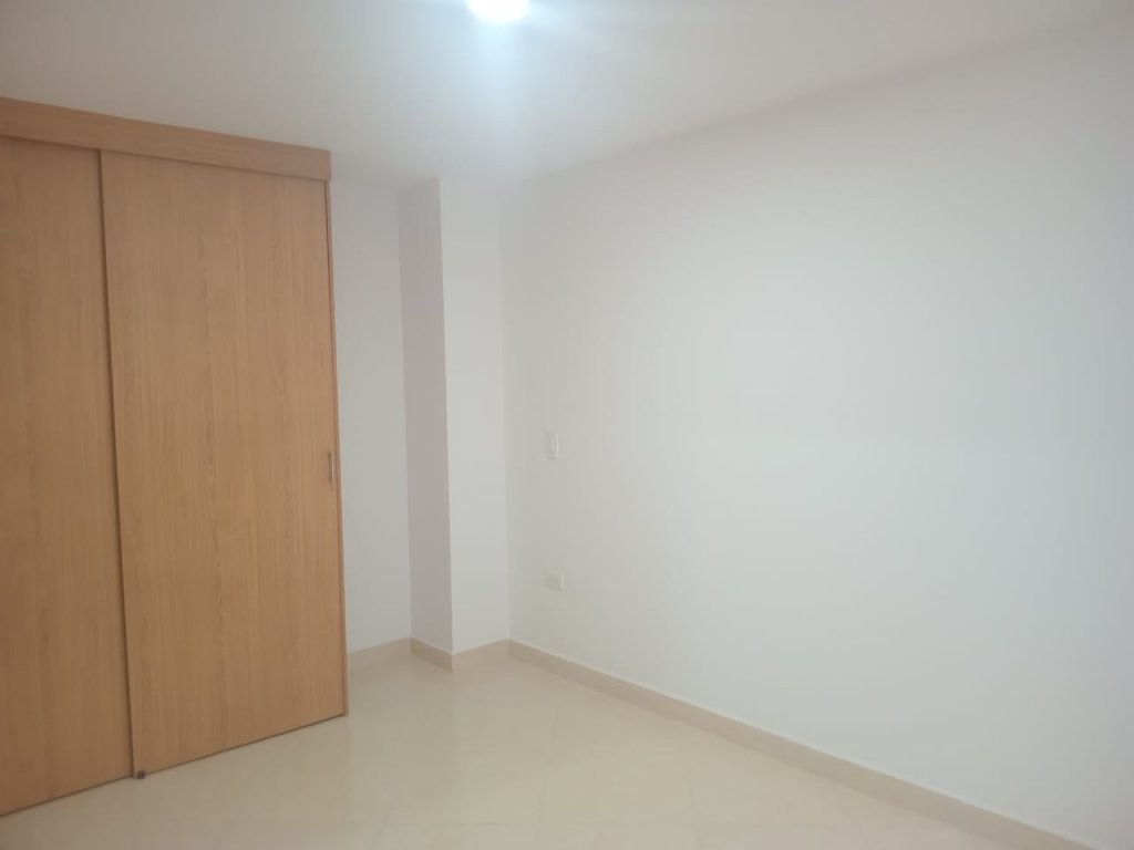 Apartamento en venta en Camparola, Itagüí · foto 7 de 16