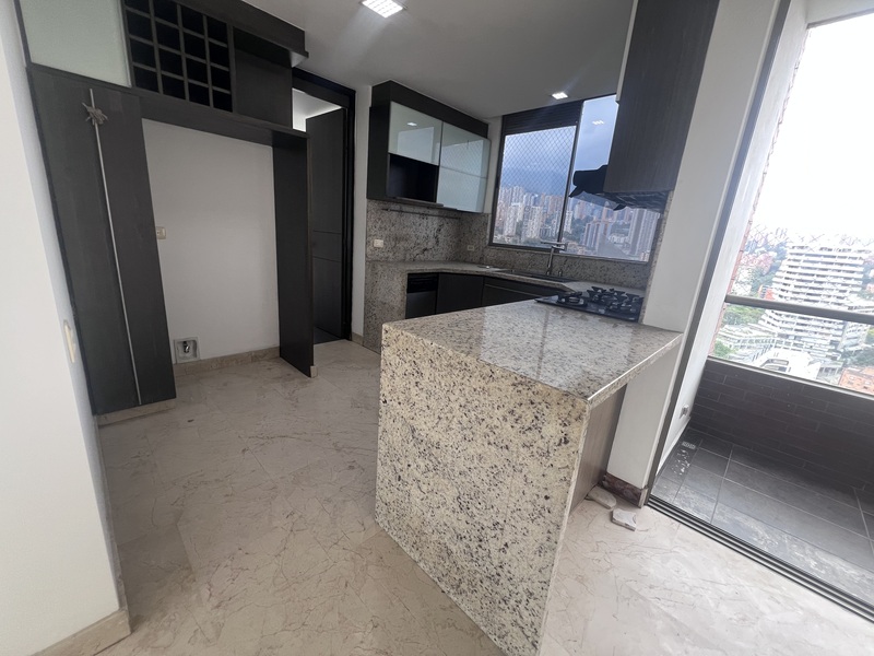 Apartamento en arriendo en La Linde, Medellín · foto 6 de 23