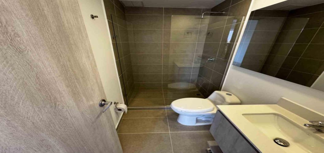 Apartamento de 2 alcobas en arriendo en Villa Carlota, Medellín, 85 m² · foto 16 de 21