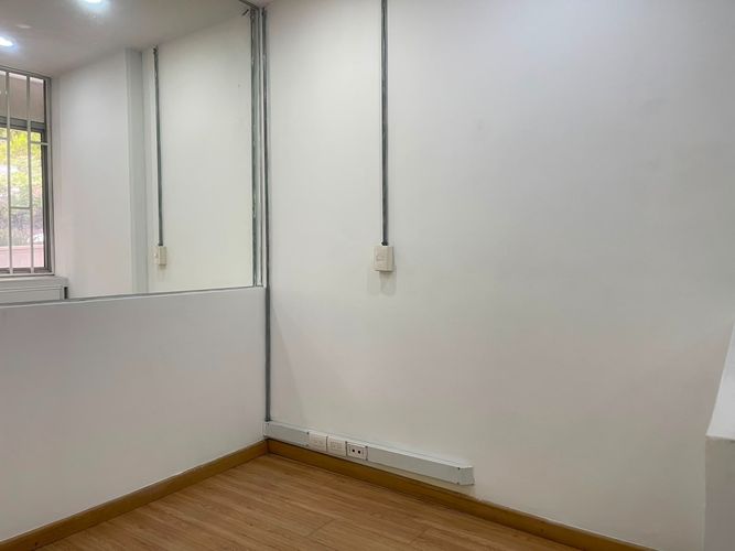Oficina en arriendo en El Poblado, Medellín, 58 m² · foto 4 de 19