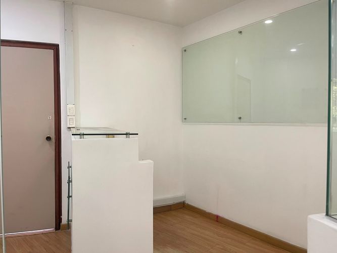 Oficina en arriendo en El Poblado, Medellín, 58 m² · foto 2 de 19