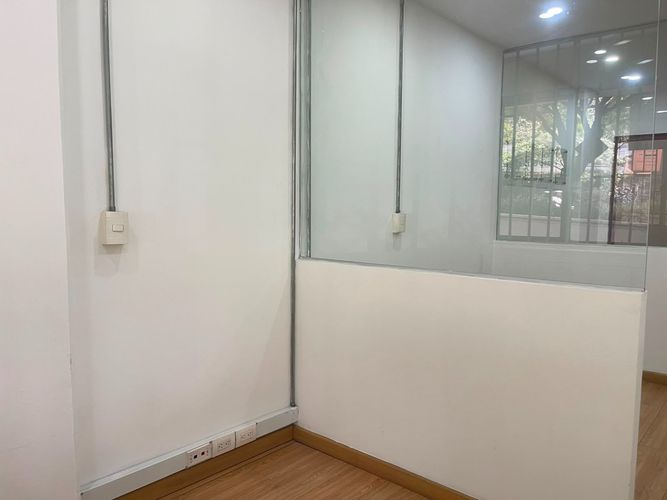Oficina en arriendo en El Poblado, Medellín, 58 m² · foto 5 de 19