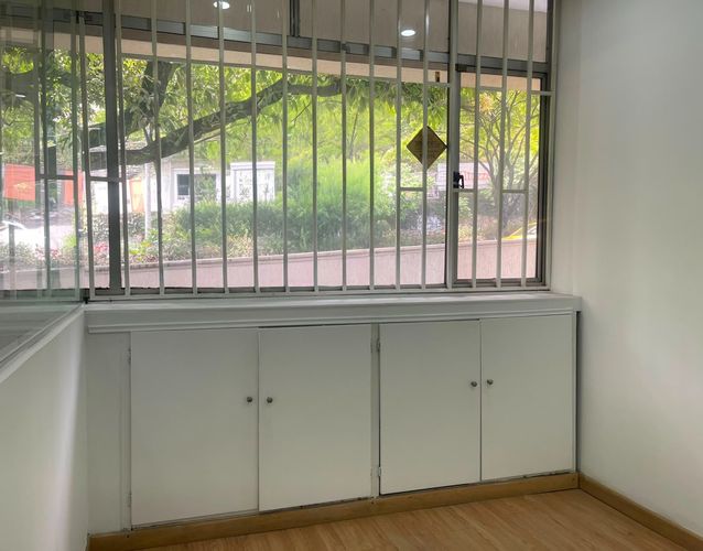 Oficina en arriendo en El Poblado, Medellín, 58 m² · foto 12 de 19