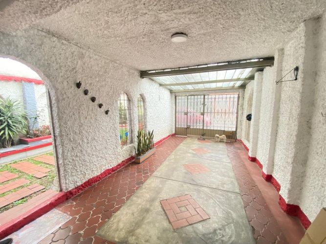 Casa de 5 alcobas en venta en Villa Ines, Bogotá, 212 m² · foto 4 de 24