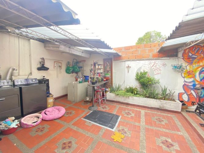 Casa de 5 alcobas en venta en Villa Ines, Bogotá, 212 m² · foto 14 de 24