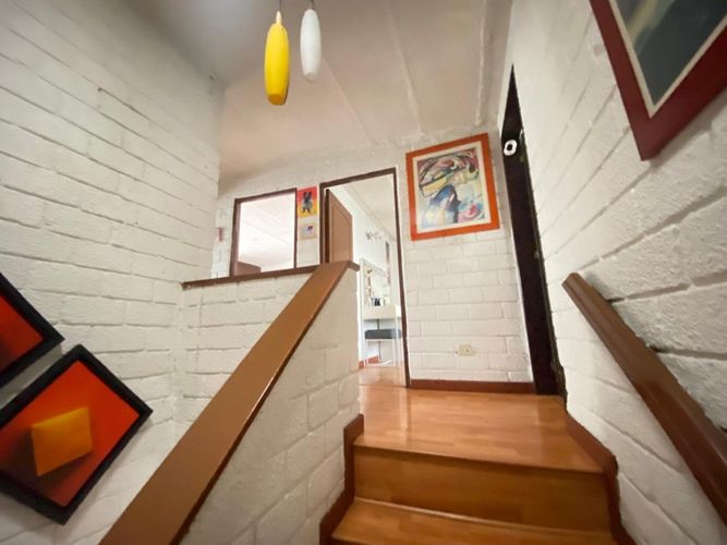 Casa de 5 alcobas en venta en Villa Ines, Bogotá, 212 m² · foto 18 de 24