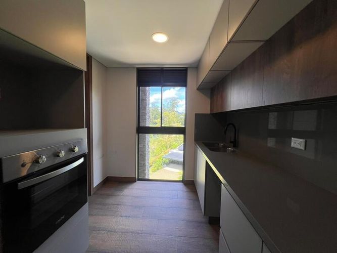 Apartamento de 5 alcobas en arriendo en Llano Grande, Rionegro, 346 m² · foto 6 de 24