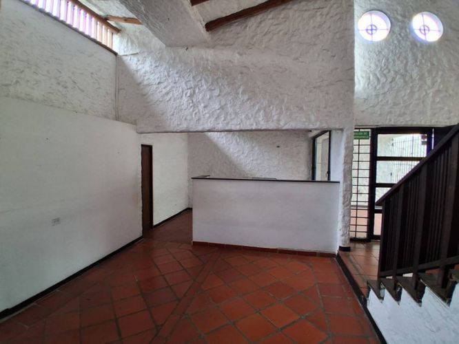 Casa de 5 alcobas en arriendo en Quirinal, Neiva, 240 m² · foto 19 de 24