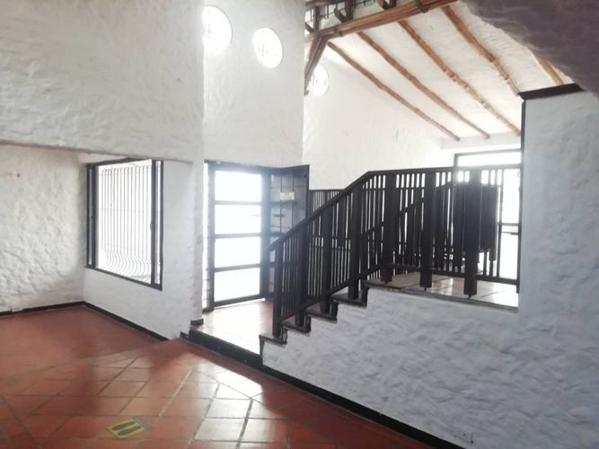 Casa de 5 alcobas en arriendo en Quirinal, Neiva, 240 m² · foto 24 de 24