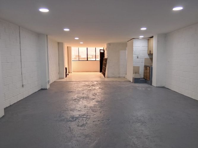 Bodega en venta en Zona Rural, Itagüí, 114 m² · foto 3 de 12