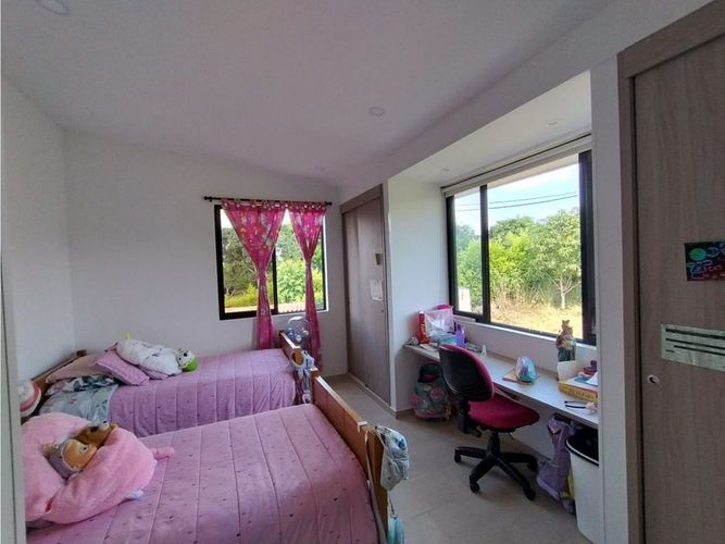 Casa de 4 alcobas en venta en Ruitoque, Girón, 165 m² · foto 9 de 16