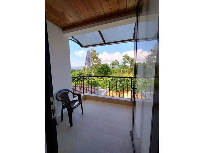 Casa de 4 alcobas en venta en Ruitoque, Girón, 165 m² · foto 16 de 16