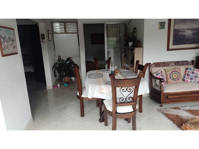 Casa de 10 alcobas en venta en Suramérica, La Estrella, 300 m² · foto 2 de 12