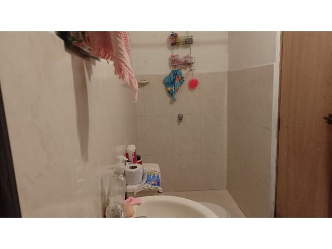 Casa de 10 alcobas en venta en Suramérica, La Estrella, 300 m² · foto 9 de 12