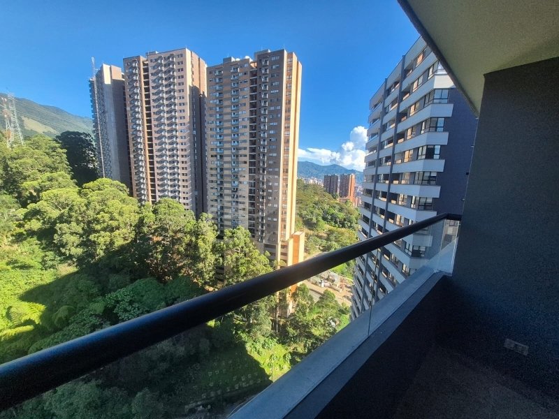 Apartamento en arriendo en Las Palmas, Medellín · foto 2 de 17