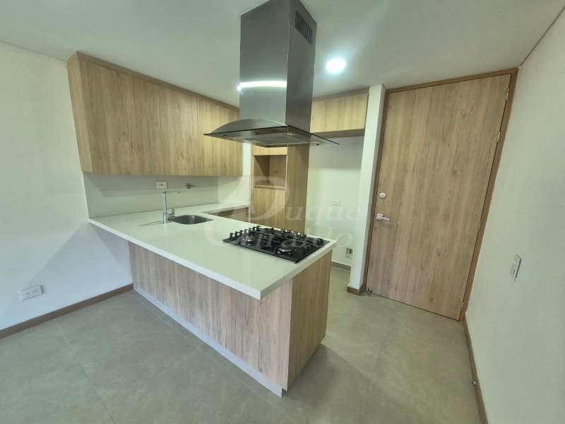 Apartamento en arriendo en Las Palmas, Medellín · foto 6 de 17