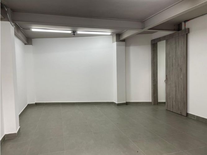 Local en arriendo en Troncal, Cali, 105 m² · foto 3 de 4
