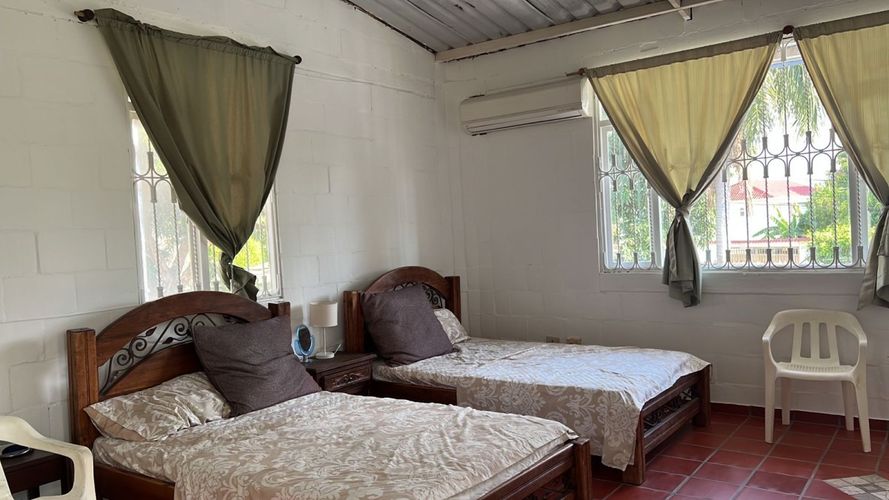 Casa de 5 alcobas en venta en Ricaurte, 270 m² · foto 11 de 24