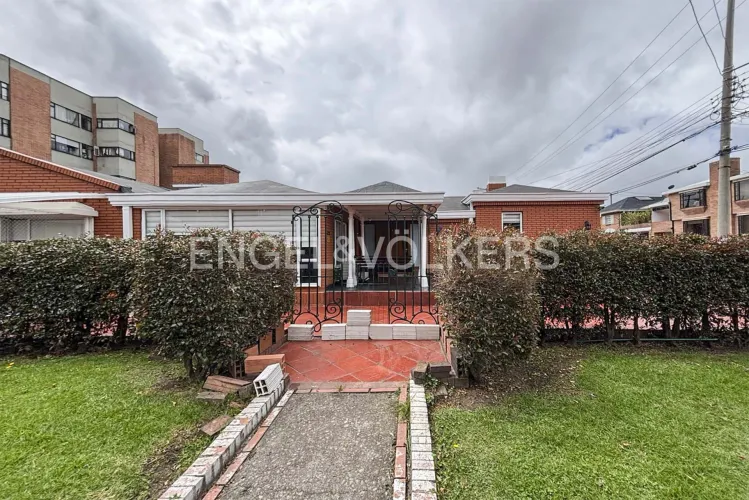 Casa de 4 alcobas en venta en El Batán, Bogotá, 240 m² · foto 19 de 19