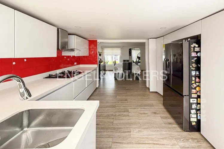 Casa de 4 alcobas en venta en El Batán, Bogotá, 240 m² · foto 4 de 19