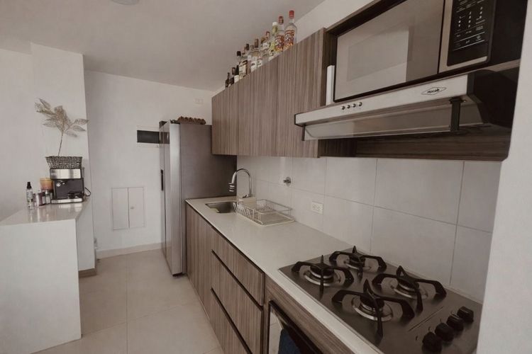 Apartamento de 2 alcobas en venta en Camparola, Itagüí, 70 m² · foto 8 de 15