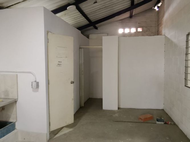 Bodega en venta en Camparola, Itagüí, 350 m² · foto 12 de 14