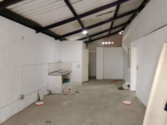 Bodega en venta en Camparola, Itagüí, 350 m² · foto 13 de 14