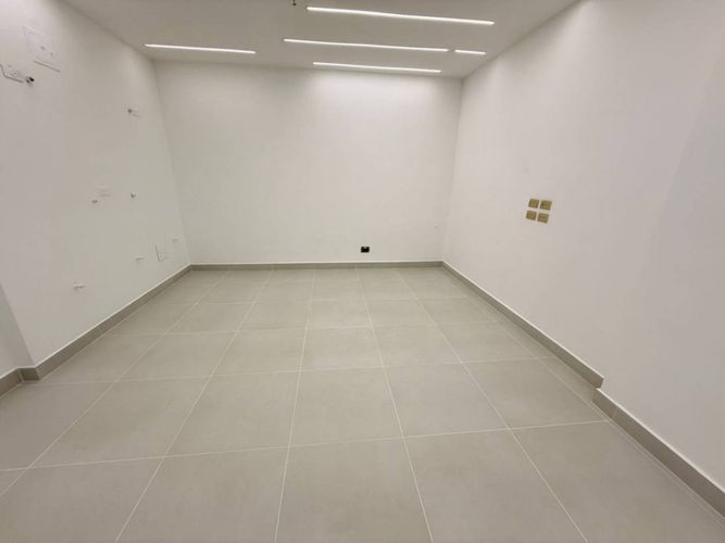 Local en arriendo en Castropol, Medellín, 25 m² · foto 2 de 14