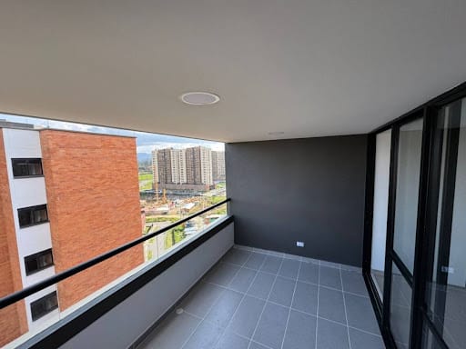 Apartamento de 2 alcobas en arriendo en Rionegro, 74 m² · foto 3 de 12