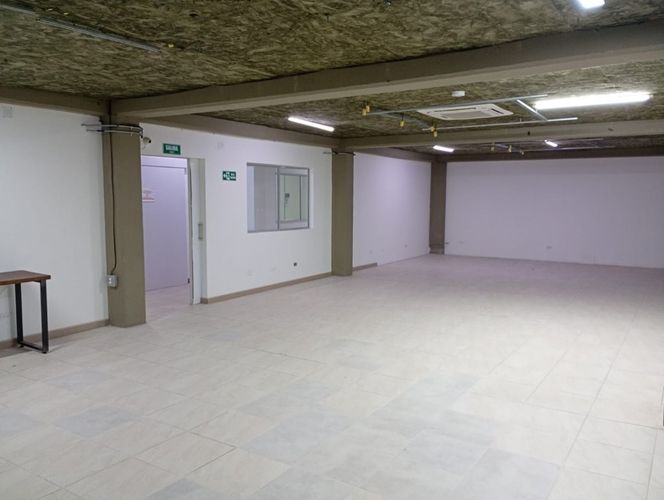Oficina en arriendo en La Esmeralda, Itagüí, 222 m² · foto 15 de 17