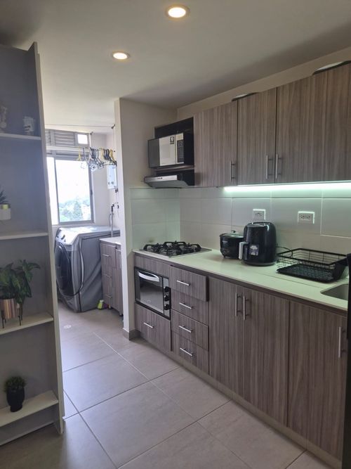 Apartamento en venta en El Porvenir, Itagüí · foto 2 de 24