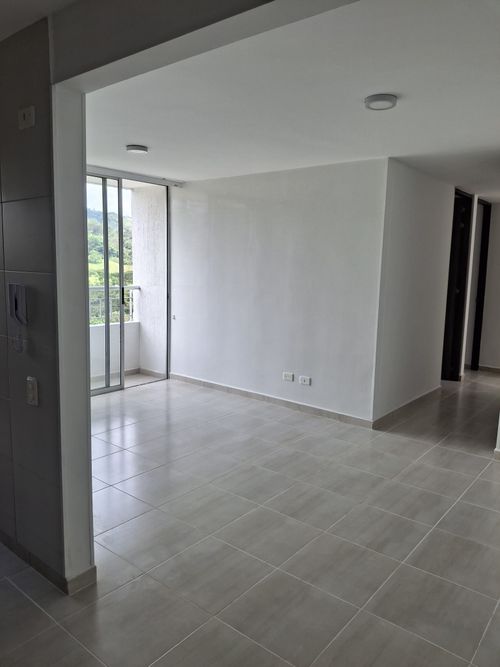 Apartamento de 3 alcobas en venta en Ruitoque, Floridablanca, 72 m² · foto 4 de 16