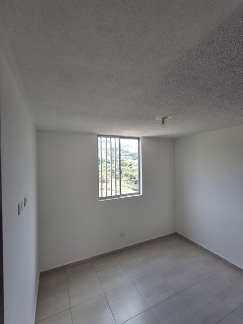 Apartamento de 3 alcobas en venta en Ruitoque, Floridablanca, 72 m² · foto 14 de 16