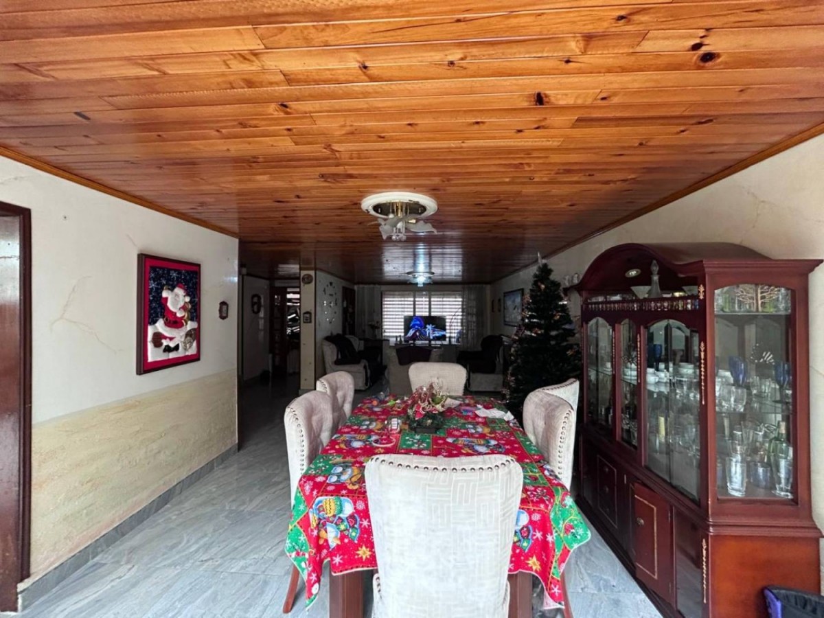 Casa en venta en Los Andes, Bogotá · foto 4 de 24