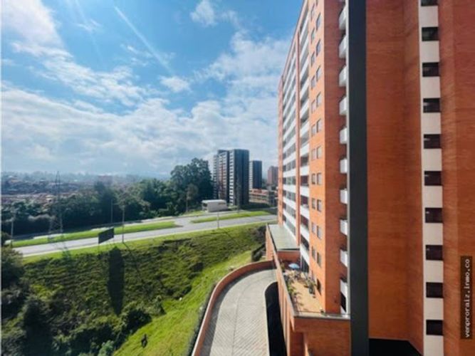 Apartamento de 3 alcobas en venta en Rionegro, 84 m² · foto 1 de 20