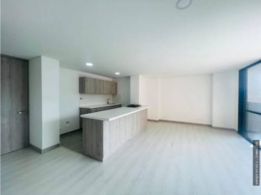 Apartamento de 3 alcobas en venta en Rionegro, 84 m² · foto 5 de 20