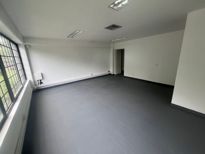 Bodega en arriendo en Las Vegas, Envigado, 280 m² · foto 2 de 12