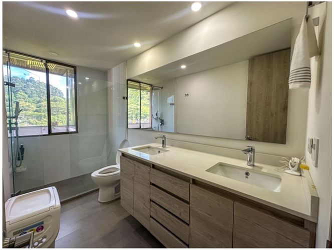 Apartamento de 3 alcobas en venta en San Diego, Medellín, 160 m² · foto 14 de 14