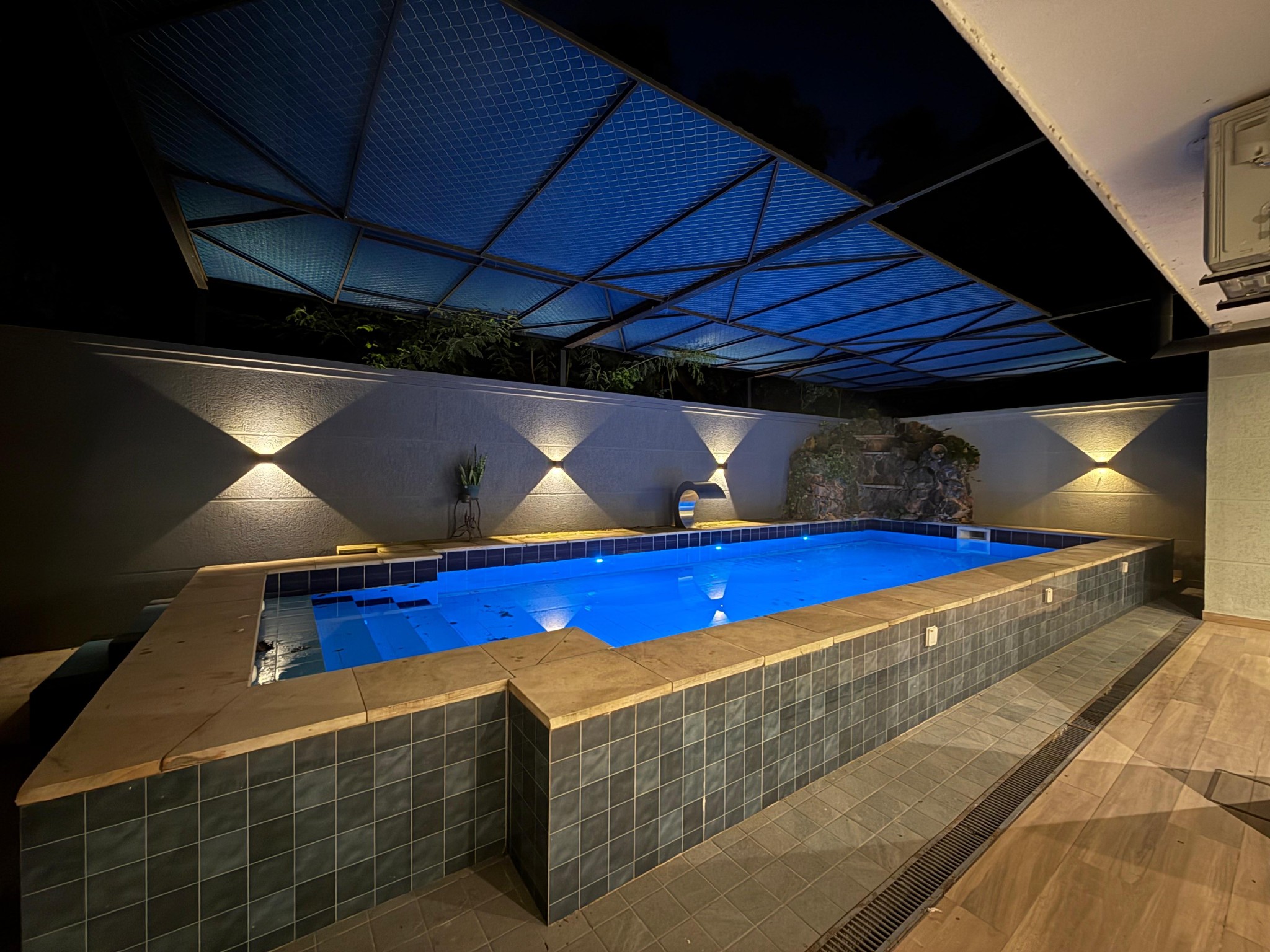 EN VENTA  MODERNA RESIDENCIA EN SAN BERNARDINO — foto 2