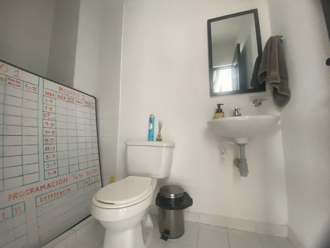 Oficina en arriendo en La Esmeralda, Itagüí, 200 m² · foto 5 de 8
