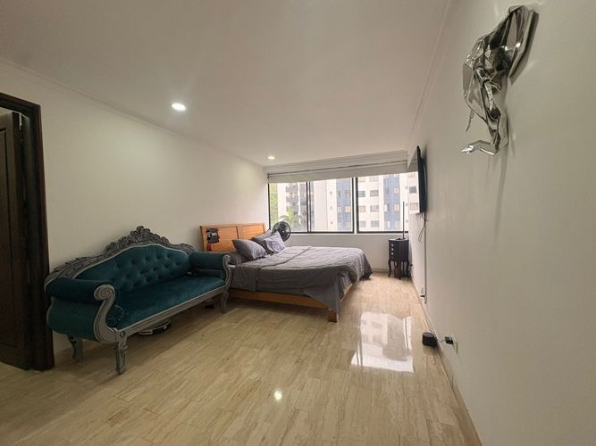 Apartamento de 4 alcobas en venta en El Poblado, Medellín, 590 m² · foto 13 de 20