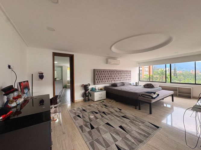 Apartamento de 4 alcobas en venta en El Poblado, Medellín, 590 m² · foto 14 de 20