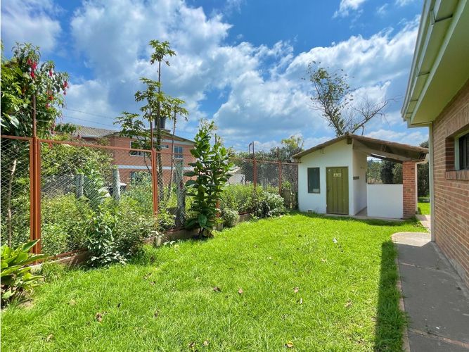 Casa de 20 alcobas en arriendo en La Moya, Cota, 651 m² · foto 21 de 22